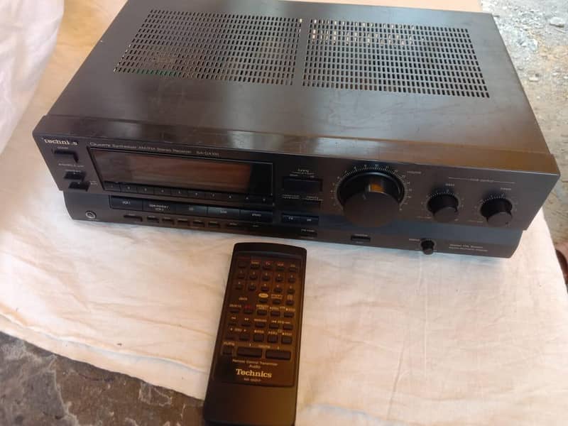 Technics Amplifier  with Remote 0