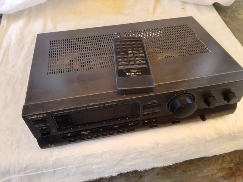Technics Amplifier  with Remote 3