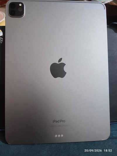Apple  I pad pro M2
