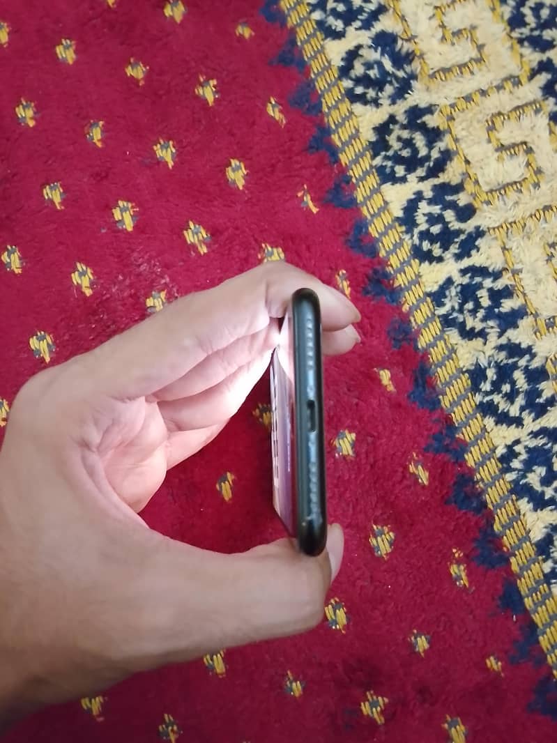 Apple iPhone SE 6