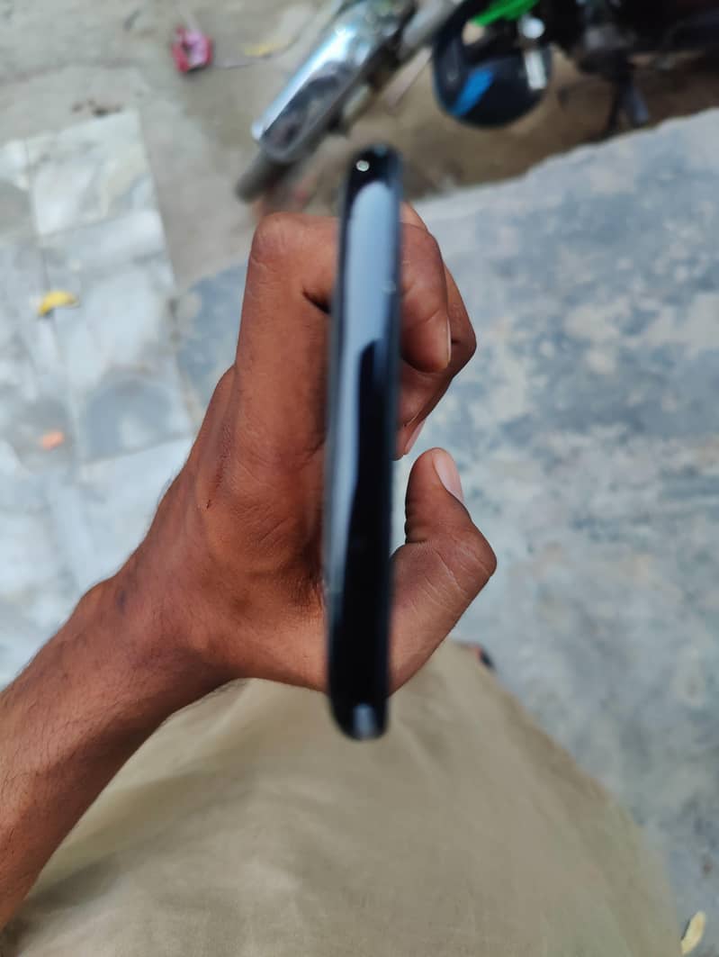 One Plus 6T 5