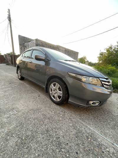 Honda City  2010 model contact 03076878792