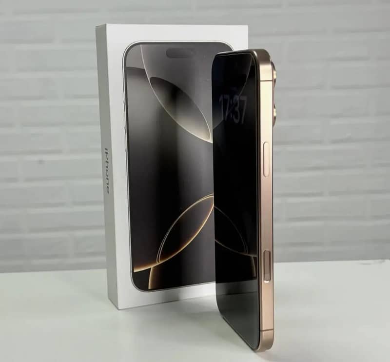 Apple iPhone 16 Pro Max 3
