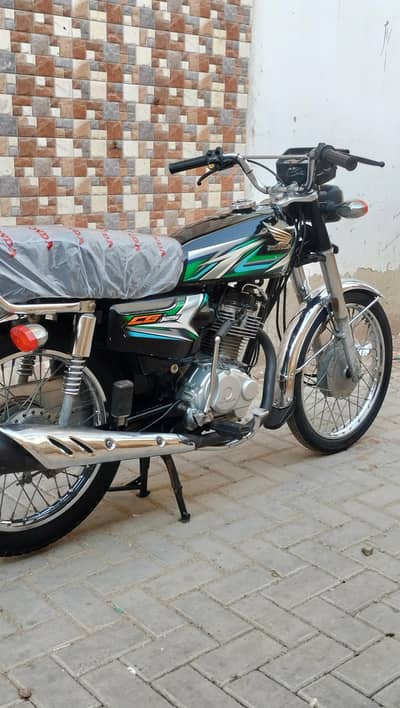 Honda CG-125. . . {2023} Karachi Number. . . . . 0303/0255582