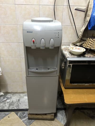 Orient water dispenser