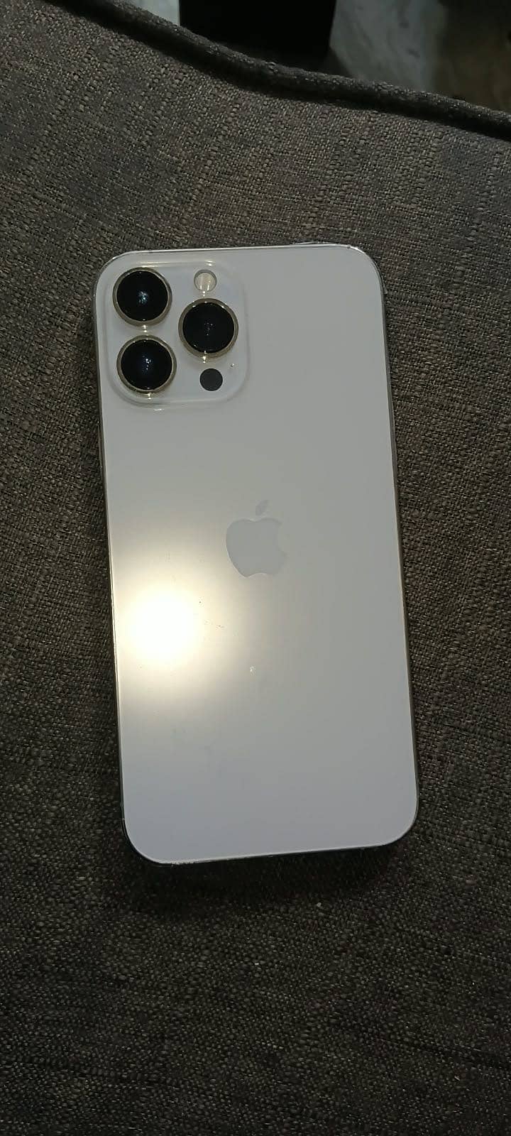 Apple iPhone 13 Pro Max 3