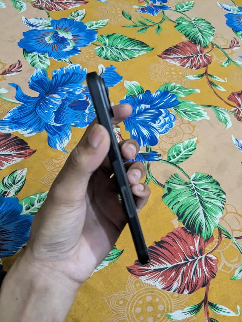 Apple iPhone 15 4