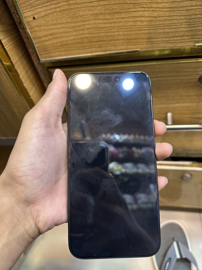 Apple iPhone 15 Pro Max 2