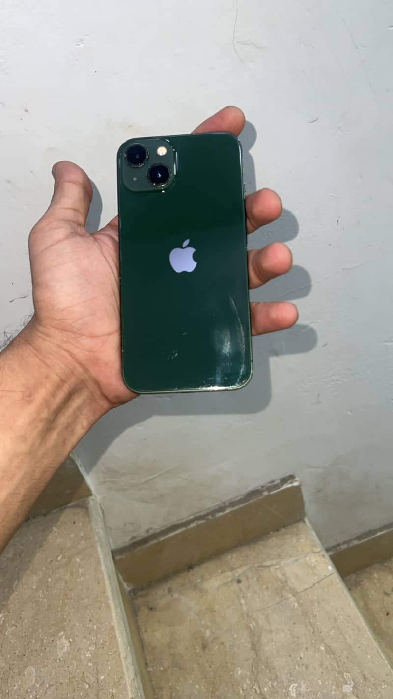 Apple iPhone 13 2