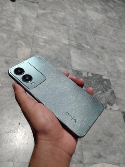 Vivo Y17s