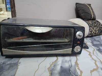 Electric Baking Oven / Toaster Oven Condition 10/8