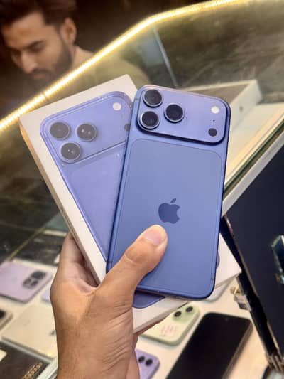 17 Pro Max 256GB factory unlock LLA model 97% helath with box