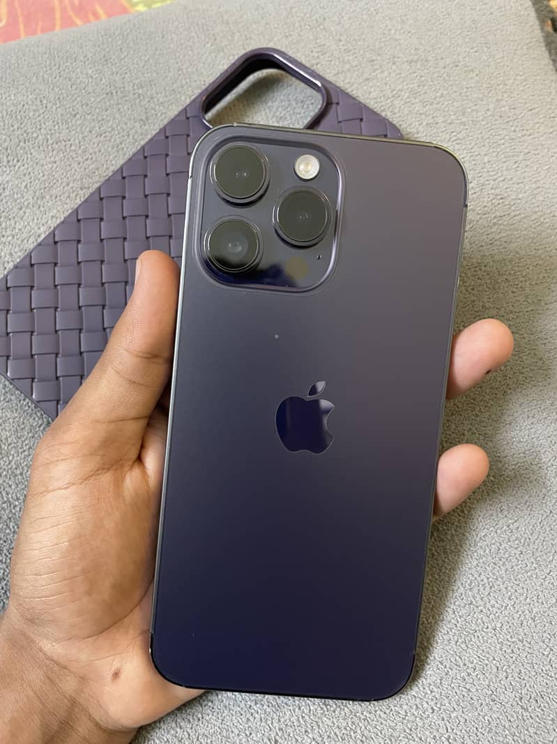 iPhone 14 Pro Max 0