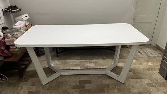 Modern 6-Seater Dining Set – White Table with Emerald Green Velvet