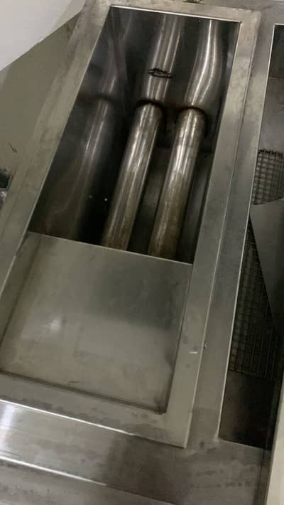 commercial fryer is available for sale.