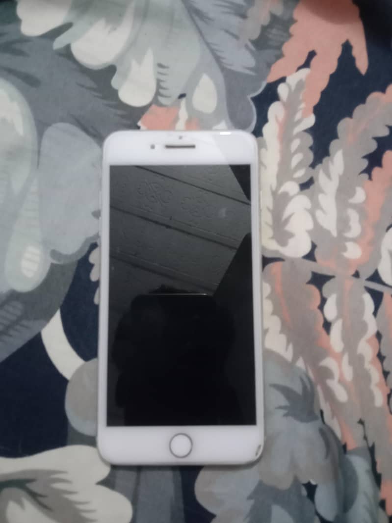 Apple iPhone 7 Plus 0