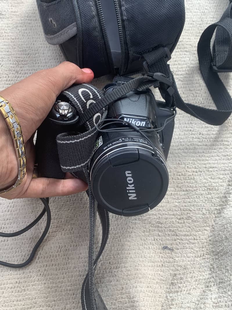 Nikon 4