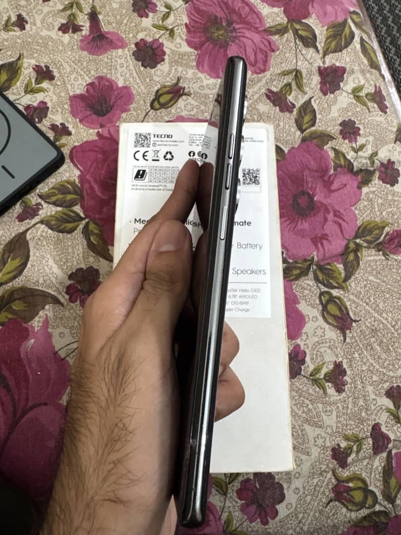 Tecno CAMON 40 Pro 2