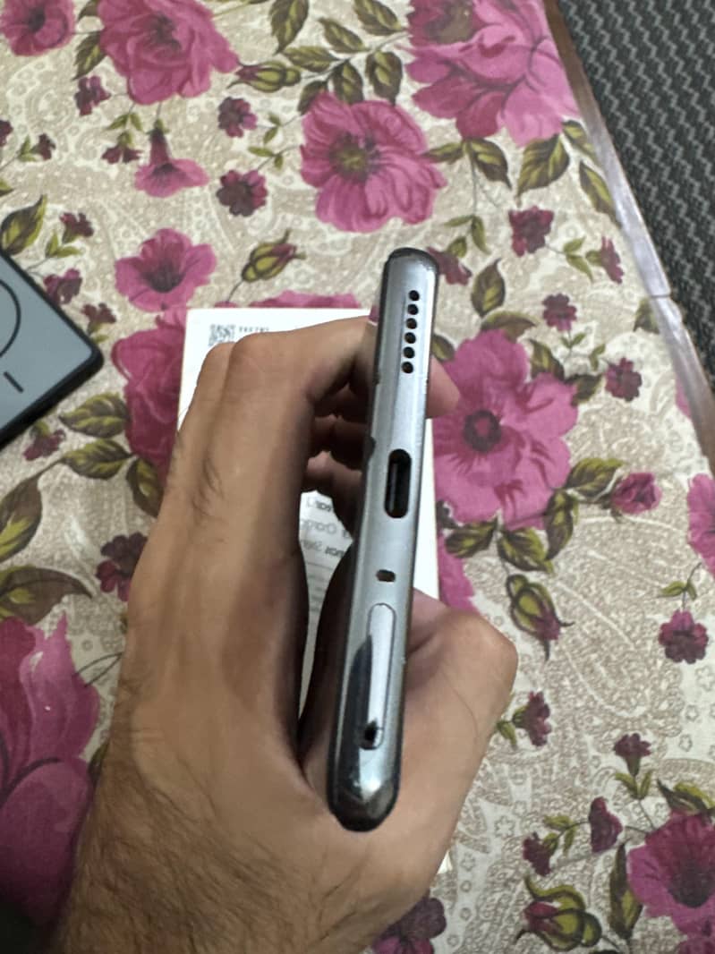 Tecno CAMON 40 Pro 4