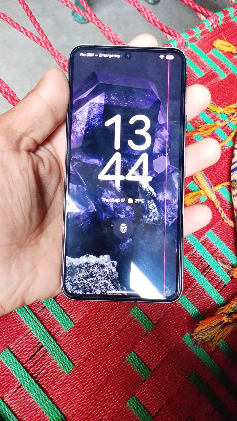 Google Pixel 8 1
