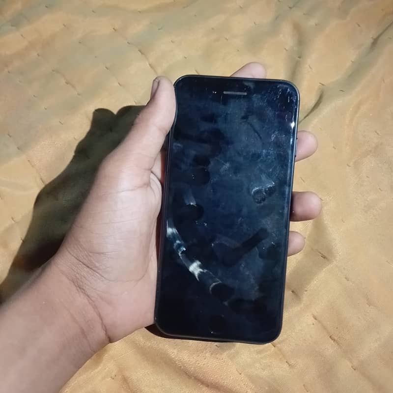 Apple iPhone 7 4