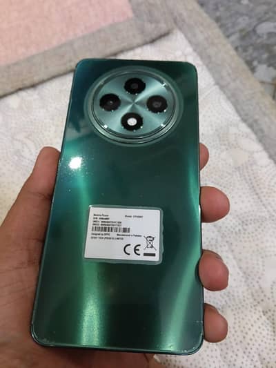 OPPO Reno12 F
