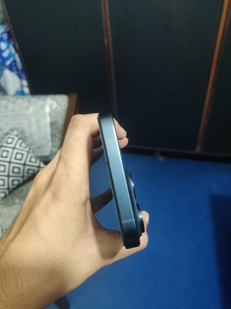 iPhone 15 Pro Max 256GB JV 3