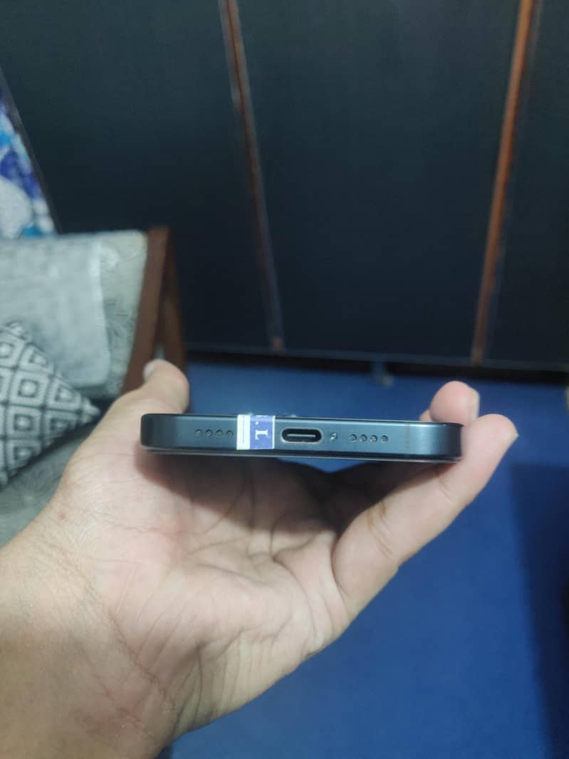 iPhone 15 Pro Max 256GB JV 4