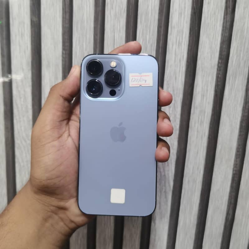 Apple iPhone 13 Pro 0