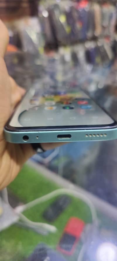 Tecno Spark Go 1 Ram 4+4 : Room 64 GB