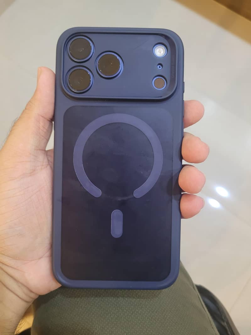 Apple iPhone 17 Pro Max 1