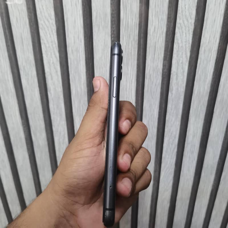 Apple iPhone 11 1