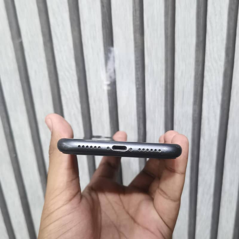 Apple iPhone 11 2
