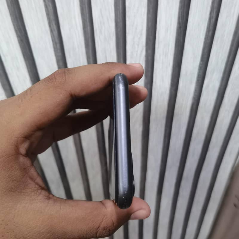 Apple iPhone 11 5