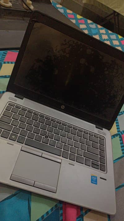 HP Elitebook 840 G2 8GB RAM 256 GB SSD ALL OK CONDITION
