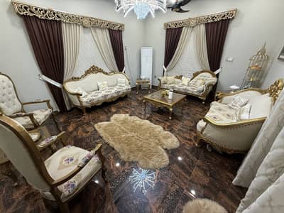 Chinioti 9 seater sofa set with 4 tables