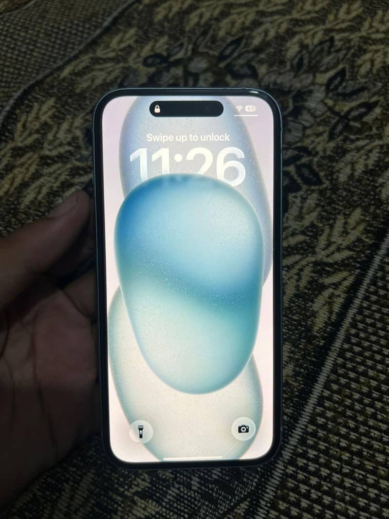 Apple iPhone 15 4