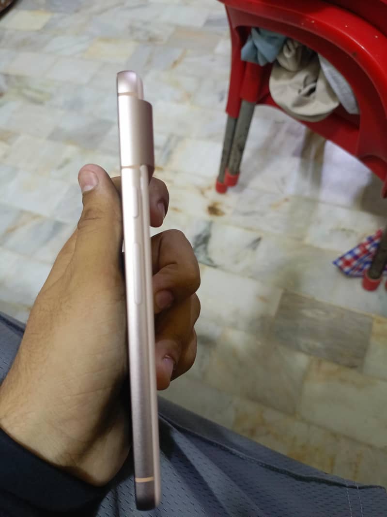 Google Pixel 8 2