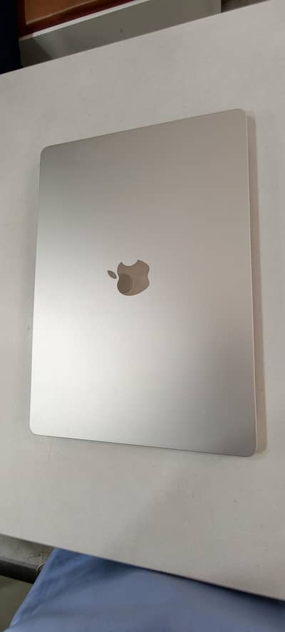 MacBook Air M2 2023 15 Inches