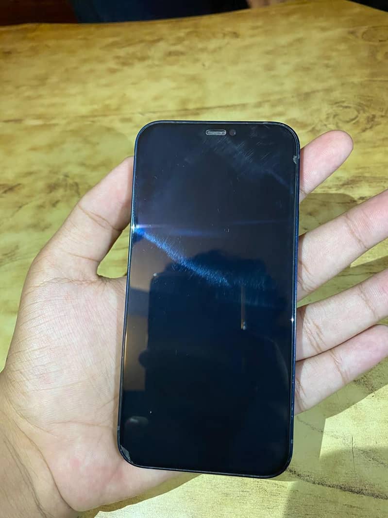Apple iPhone 12 3