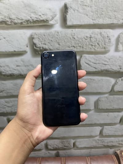 Apple iPhone 7