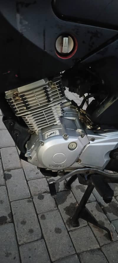 YBR 125 G