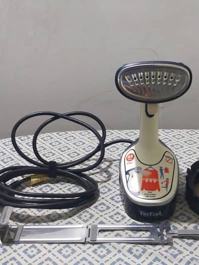Tefal Garment steamer for sale in immaculate condition