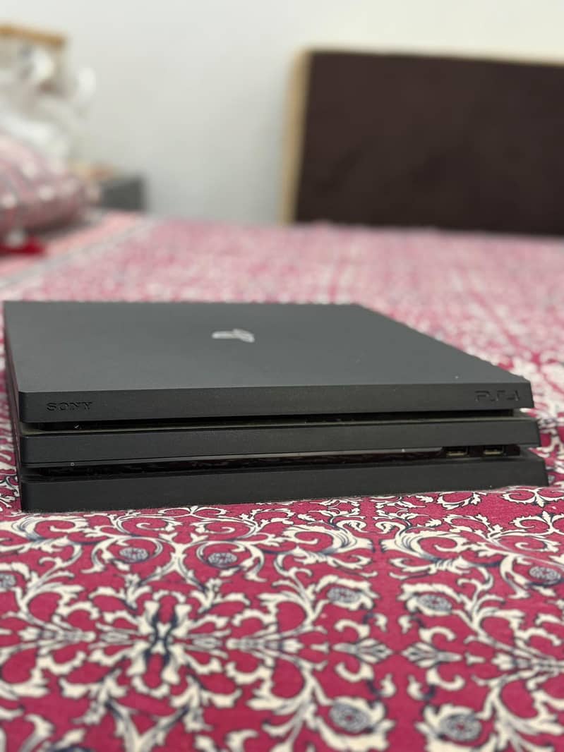 playstation 4 pro 3