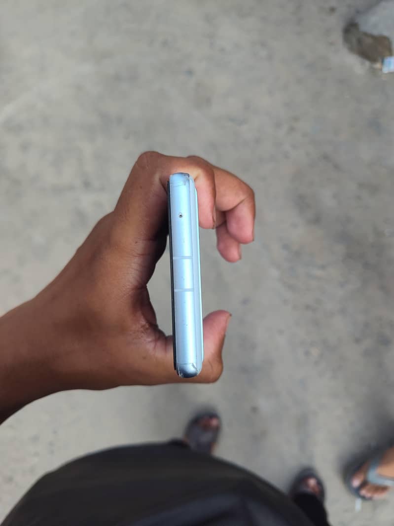 Google Pixel 7a 5