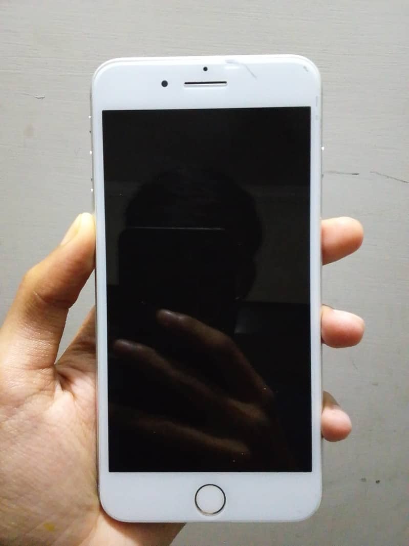 Apple iPhone 7 Plus 1
