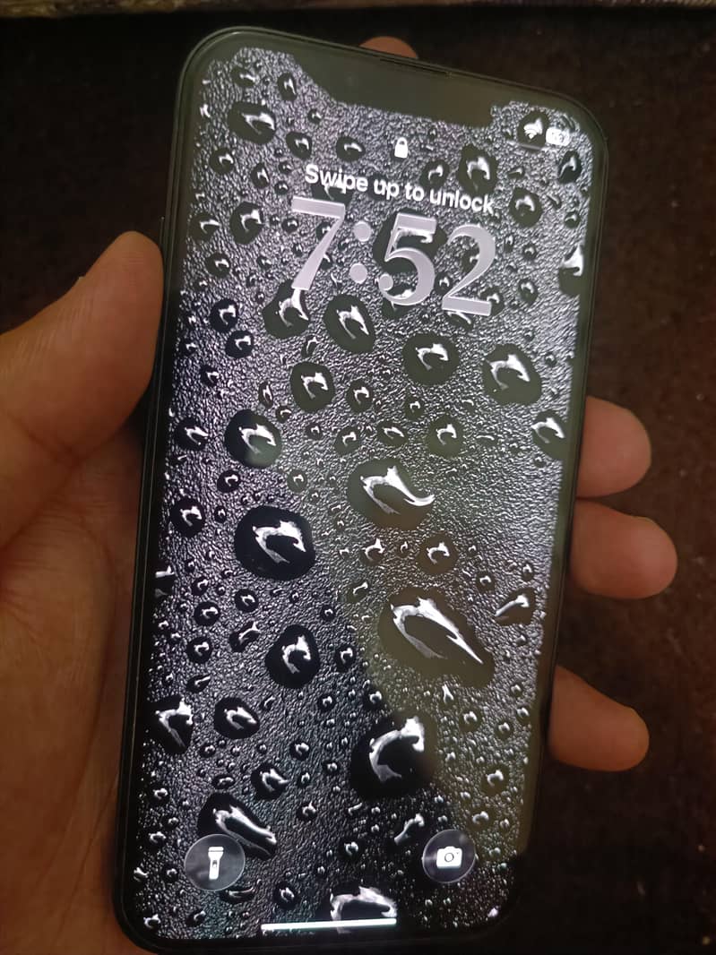 Apple iPhone 13 1