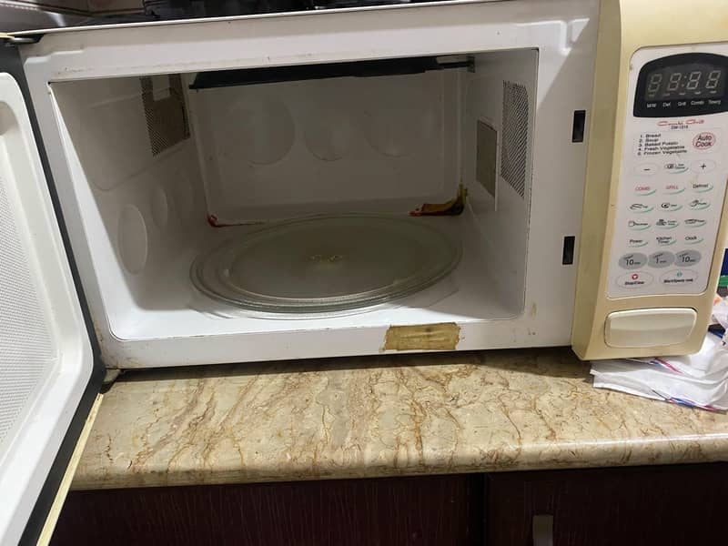 Dawlance  microwave 4