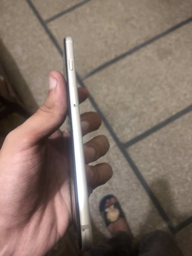 Apple iPhone 6 Plus 2