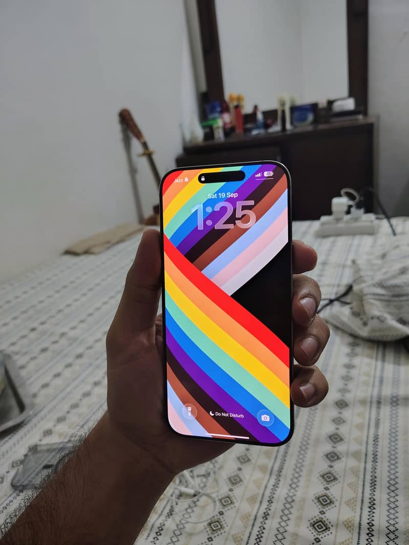 Apple iPhone 16 Pro Max 1